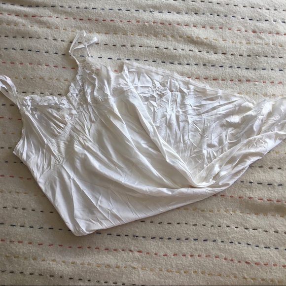 🧿Simple White Lingerie - Picture 1 of 5